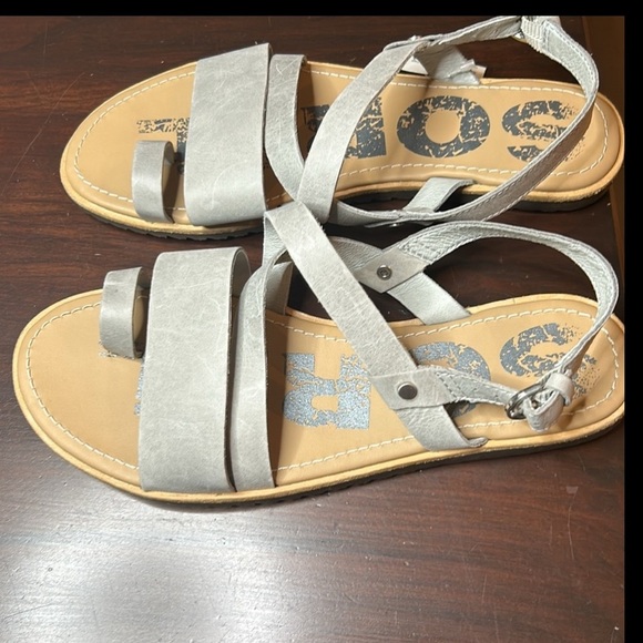 Sorel Ella Gray Criss Cross Ankle Strap Leather Sandals Size 8 NEW - Picture 3 of 8